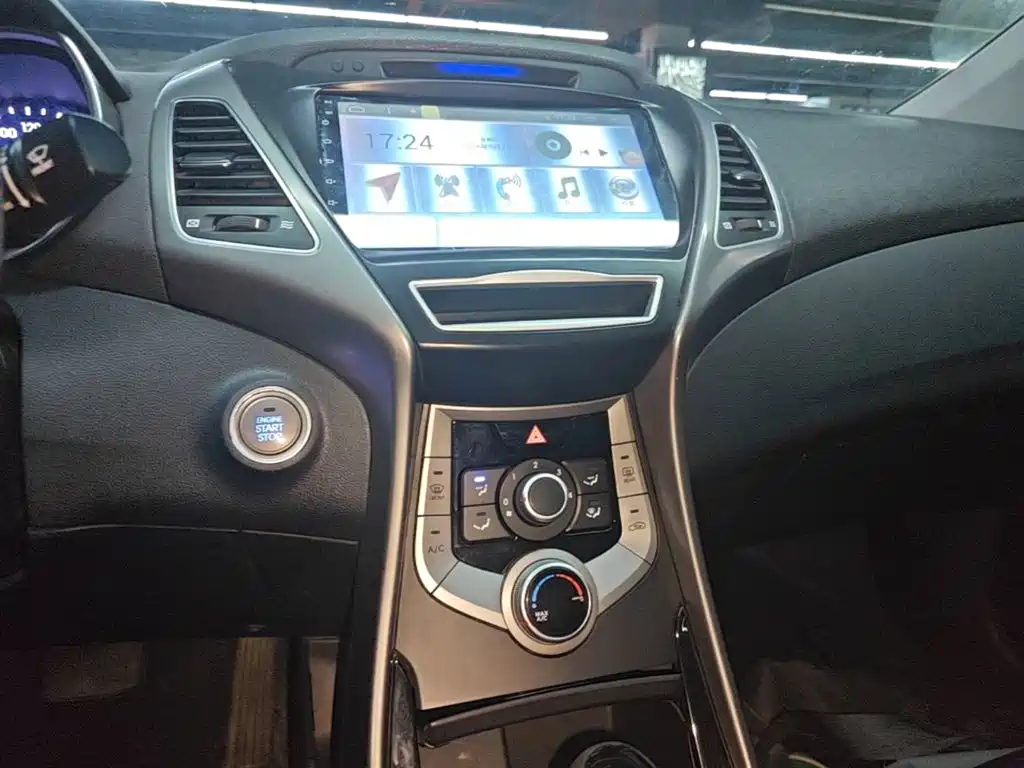 Hyundai Elantra Langdong — миниатюра 13