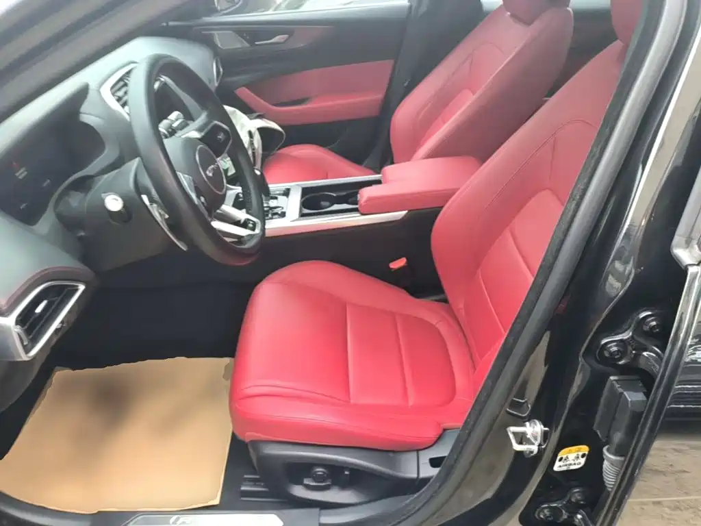 Jaguar XEL — миниатюра 15