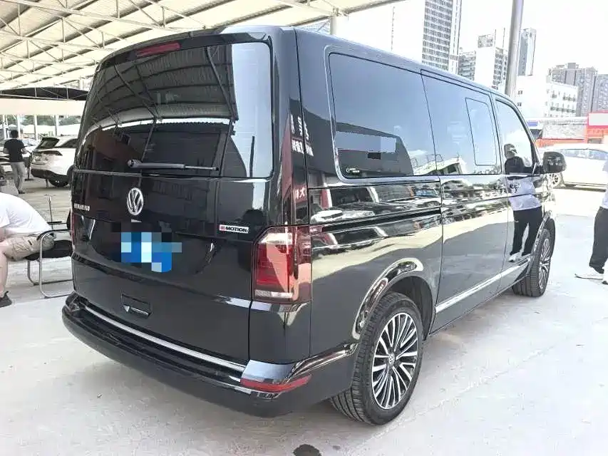 Volkswagen Multivan — миниатюра 4