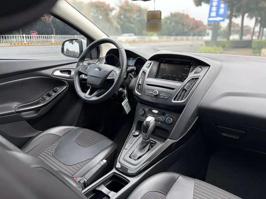 Ford Focus — миниатюра 16