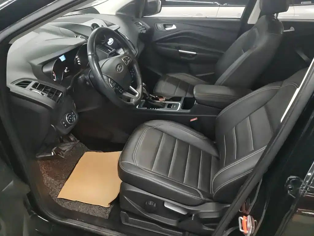 Ford Kuga — миниатюра 15