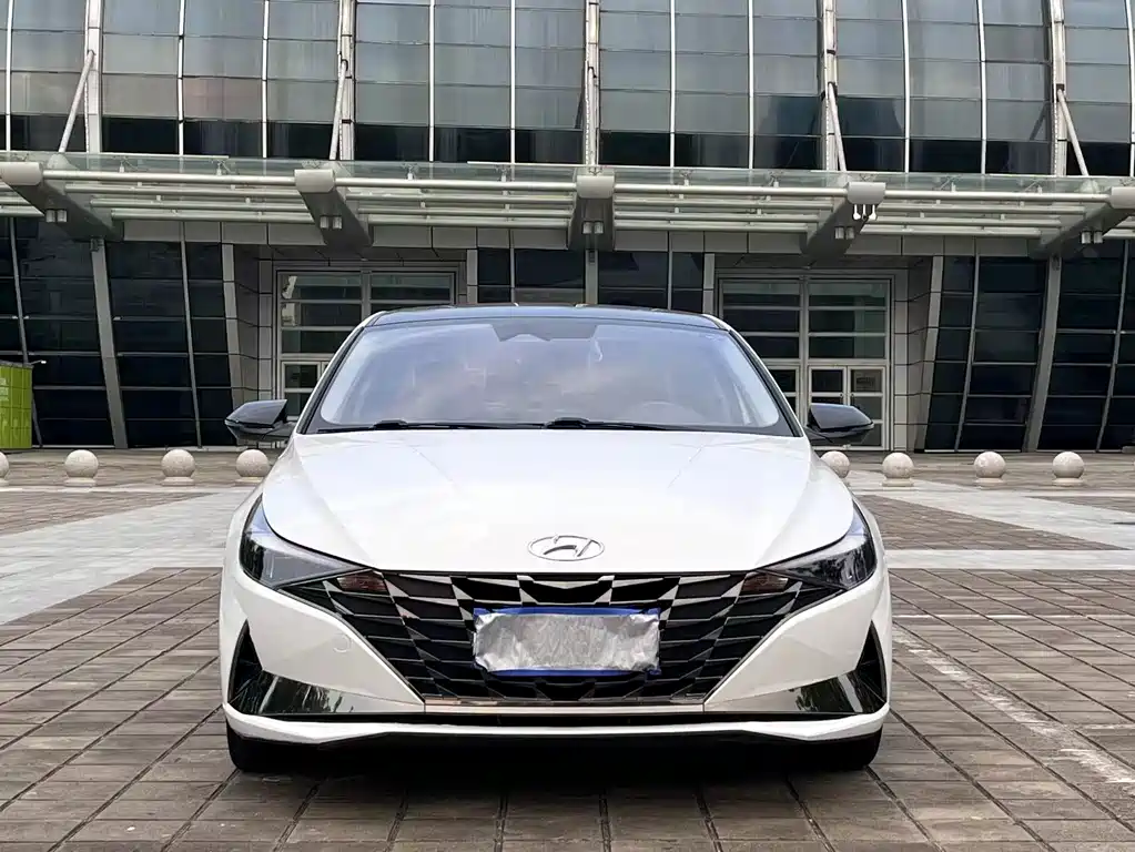 Hyundai Elantra — миниатюра 2