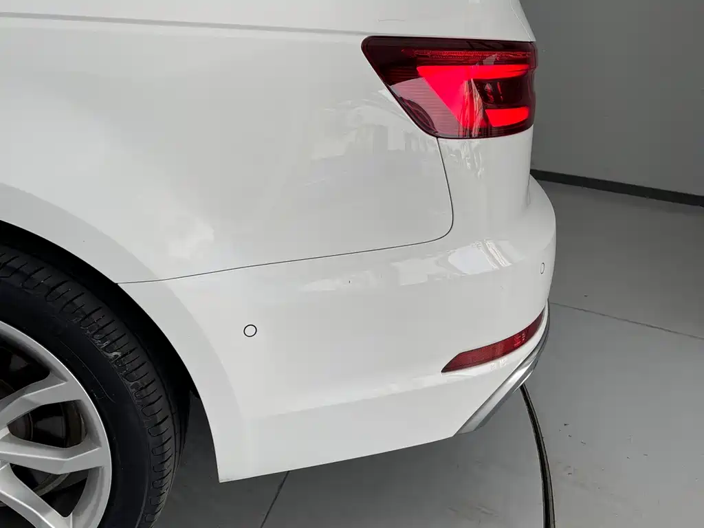 Audi A4L — миниатюра 10