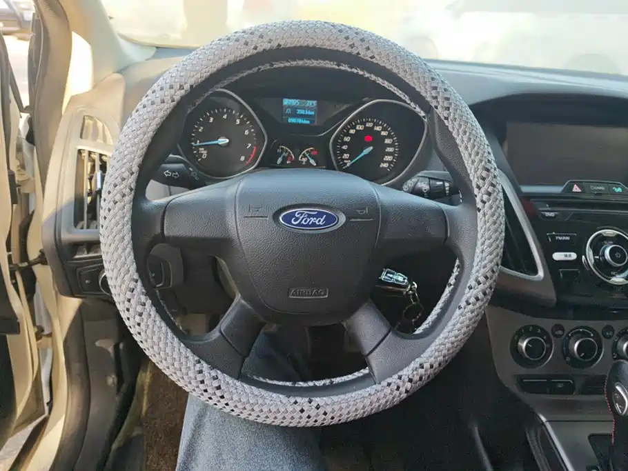 Ford Focus — миниатюра 15