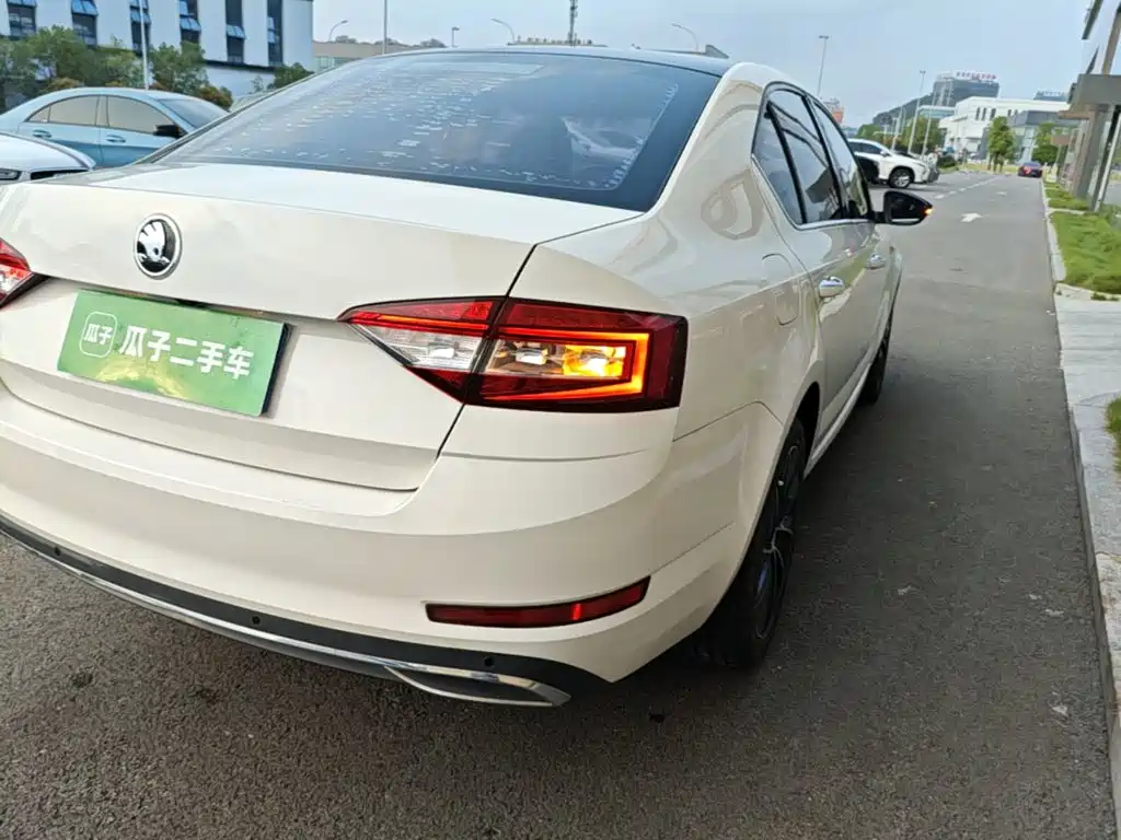 Skoda Octavia — миниатюра 8
