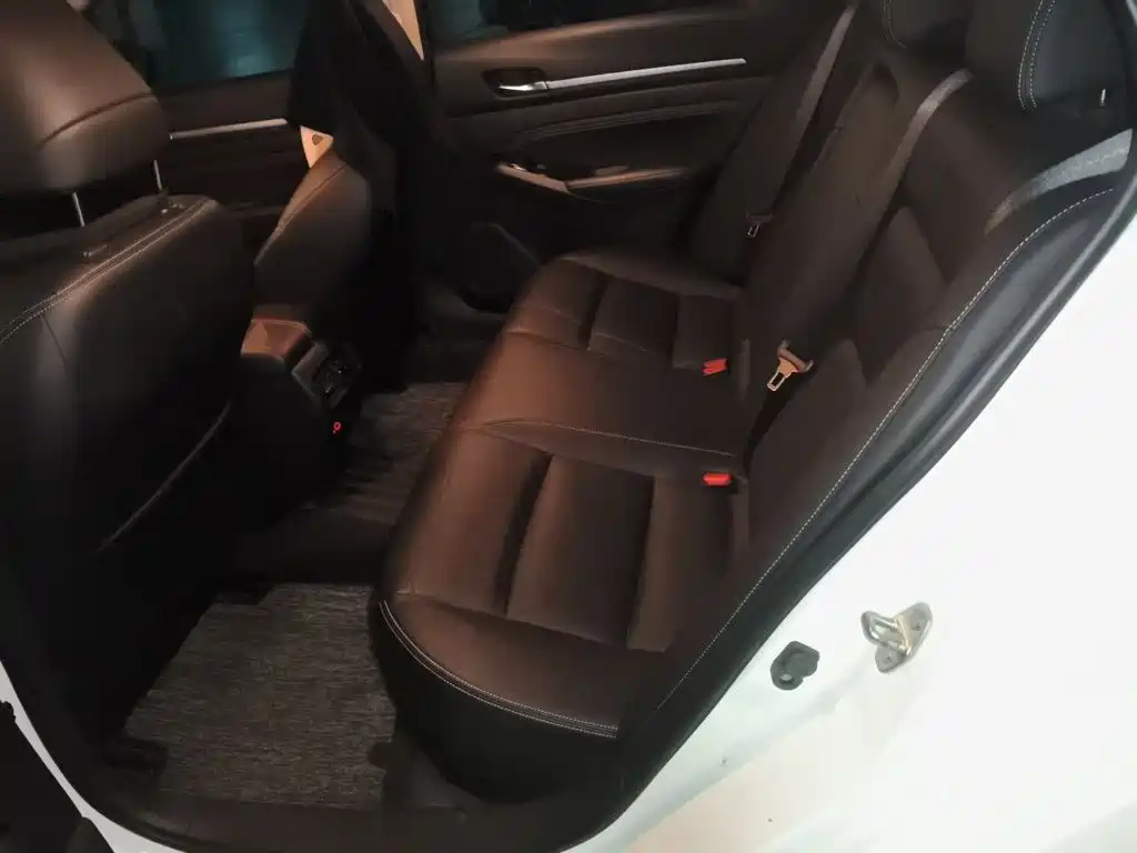 Nissan Teana — миниатюра 18