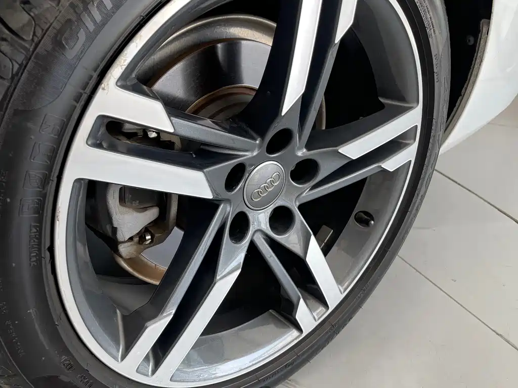 Audi A4L — миниатюра 11