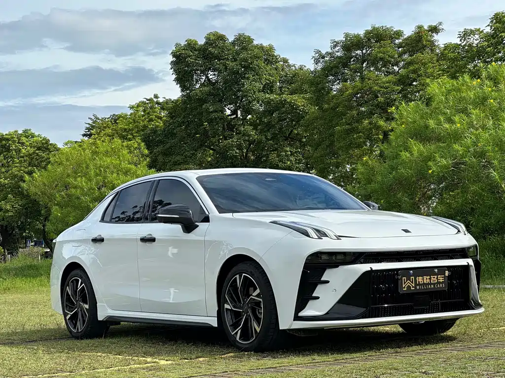 Lynk & Co 03 — миниатюра 3