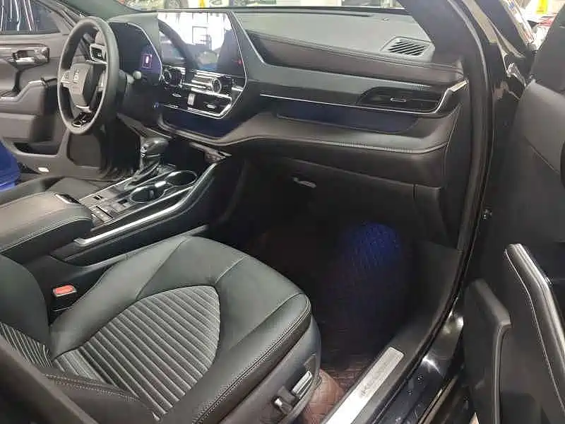 Toyota Crown Kluger — миниатюра 8