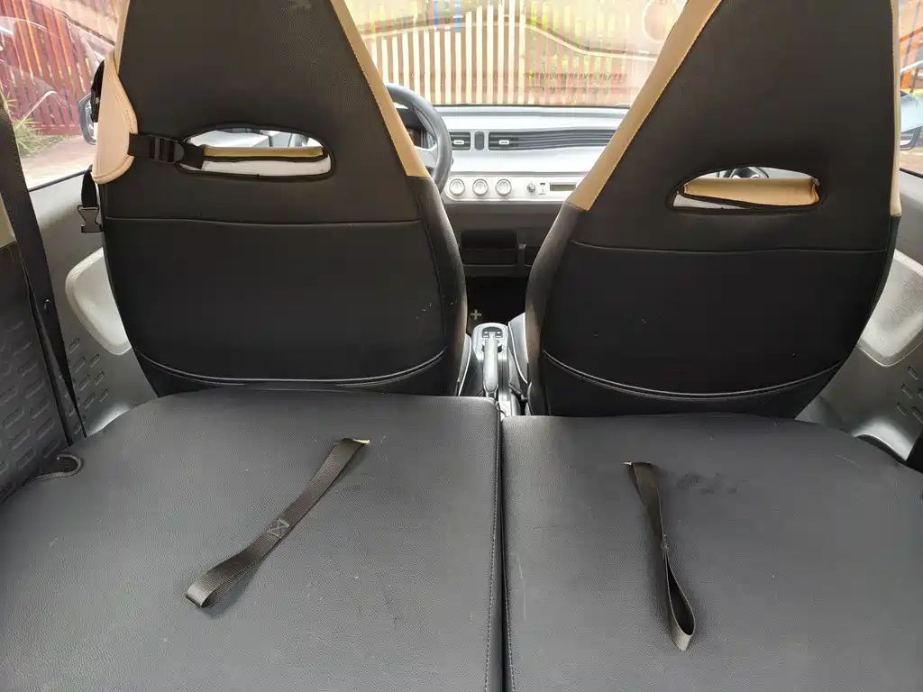 Wuling MINIEV — миниатюра 9