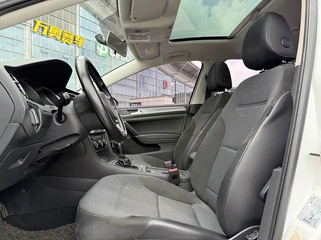 Volkswagen Golf — миниатюра 8