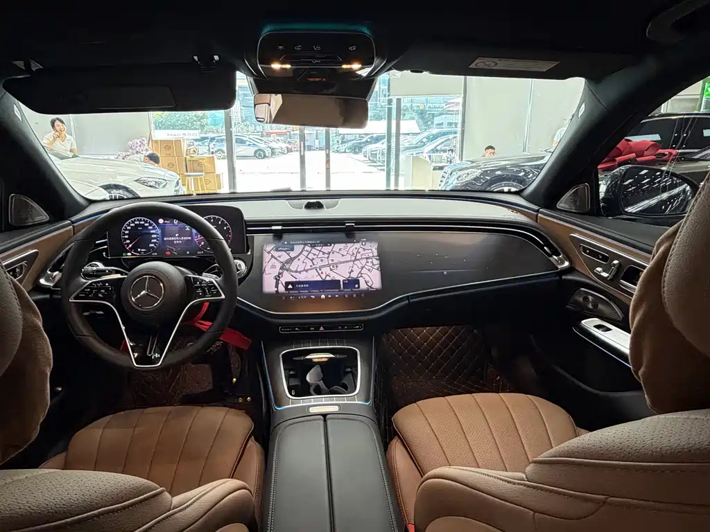 Mercedes-Benz E-Class — миниатюра 10