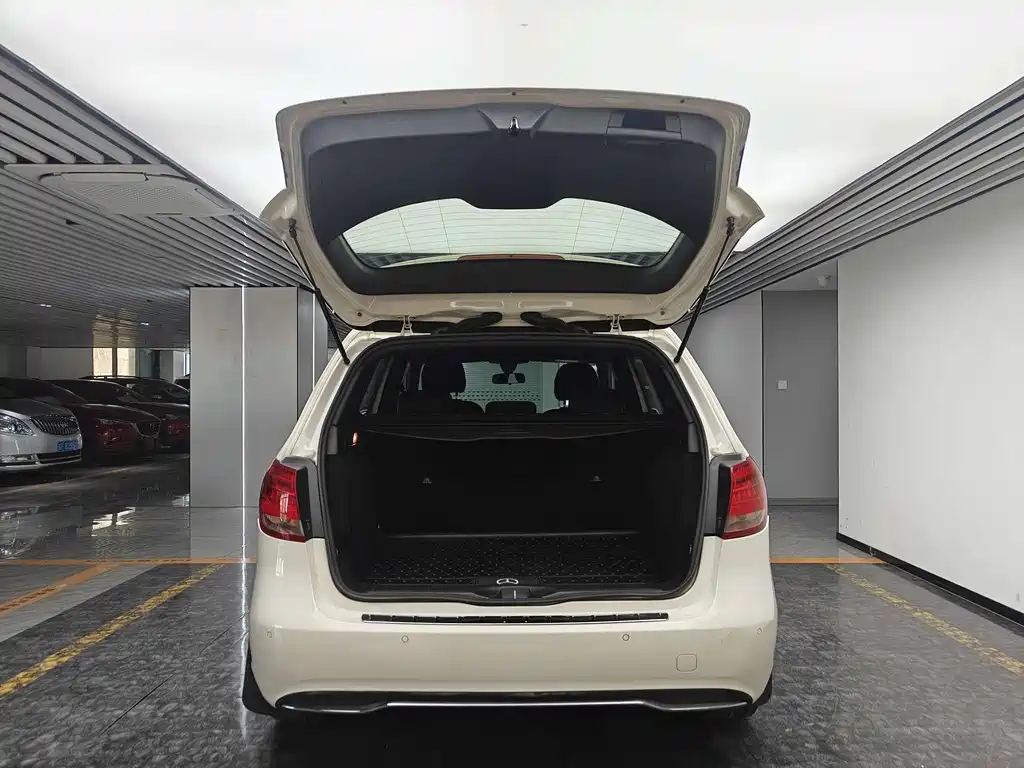 MERCEDES-BENZ B CLASS