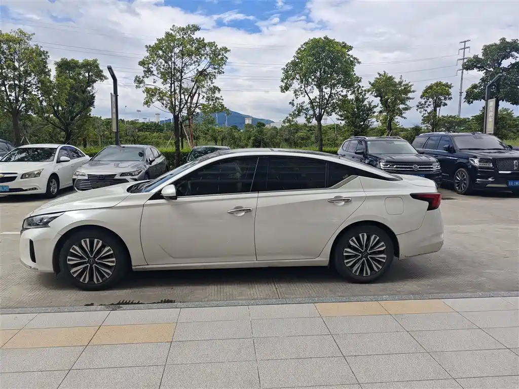 Nissan Teana — миниатюра 3