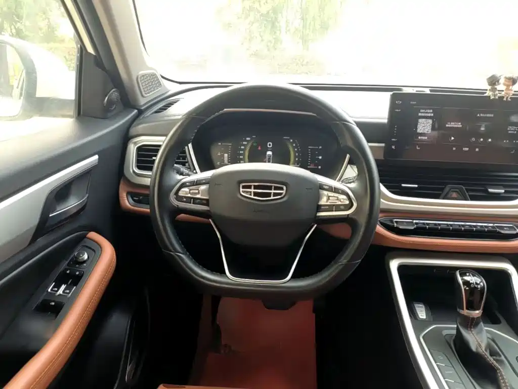 Geely Vision X6 — миниатюра 11