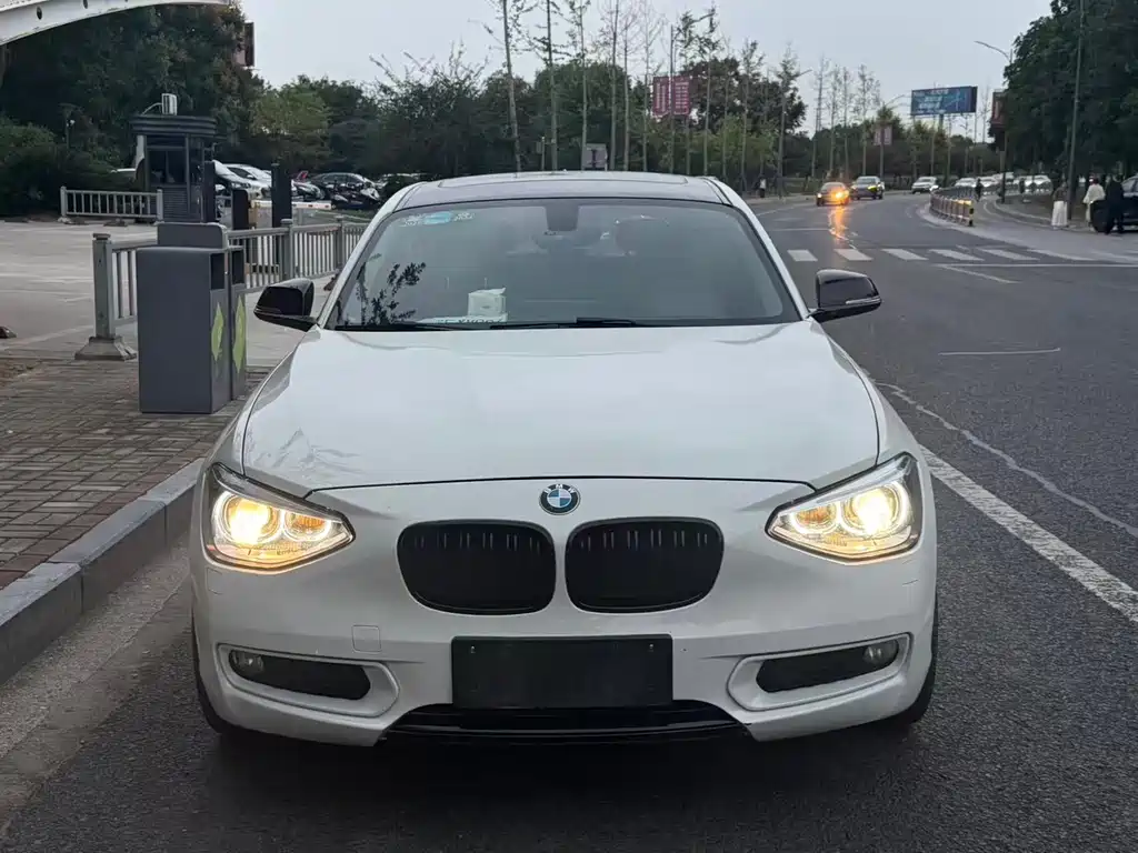 BMW 1 Series (Import) — миниатюра 2