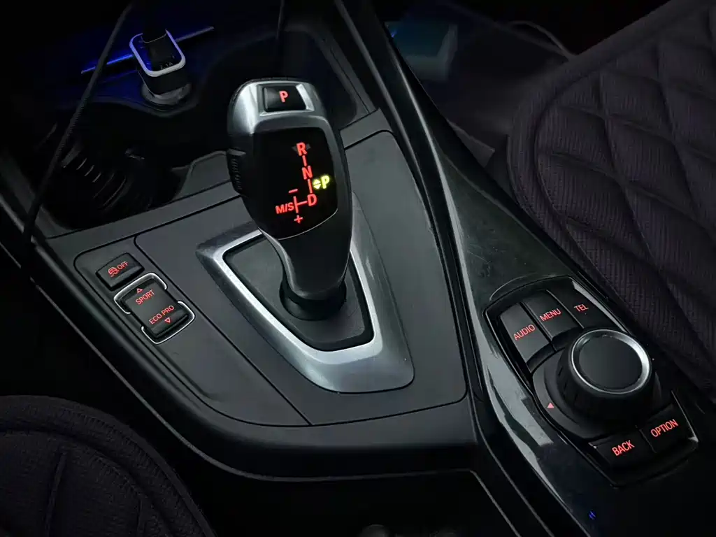 BMW 1 Series (Import) — миниатюра 11