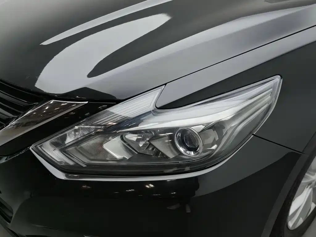 Nissan Teana — миниатюра 7