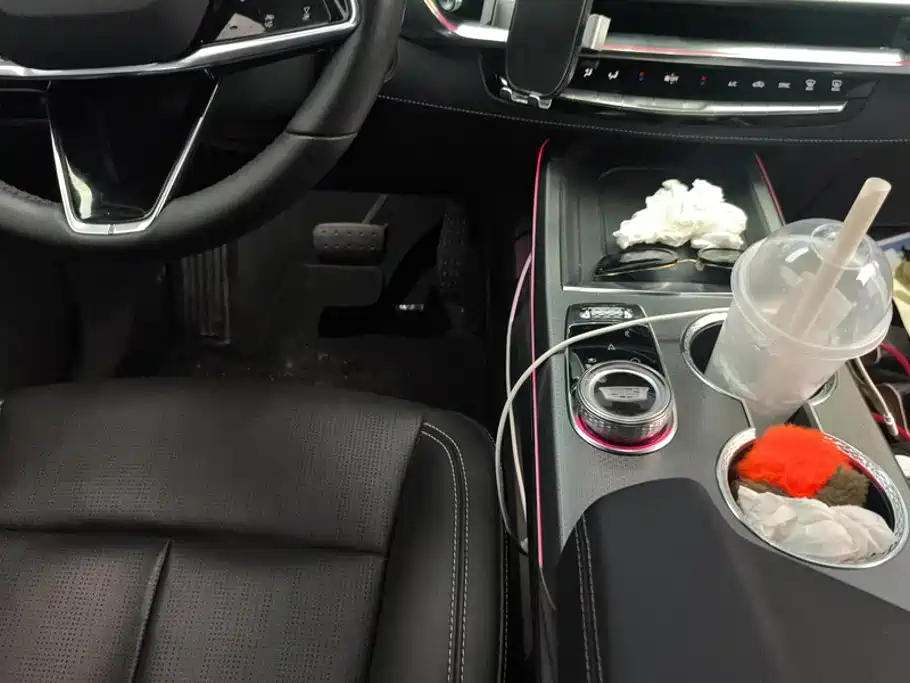 Cadillac XT5 — миниатюра 16