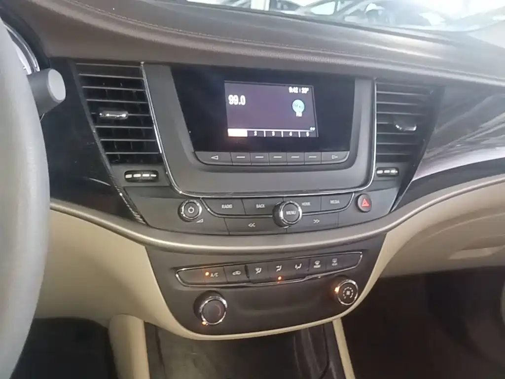 Buick Verano — миниатюра 13