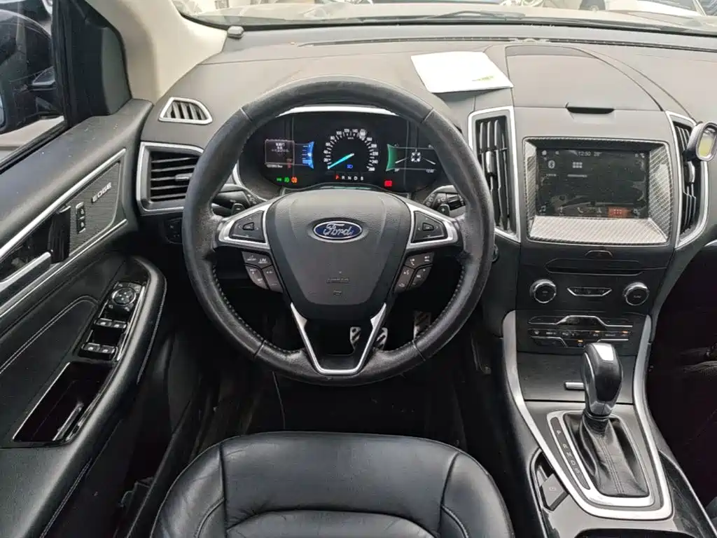 Ford Edge — миниатюра 11