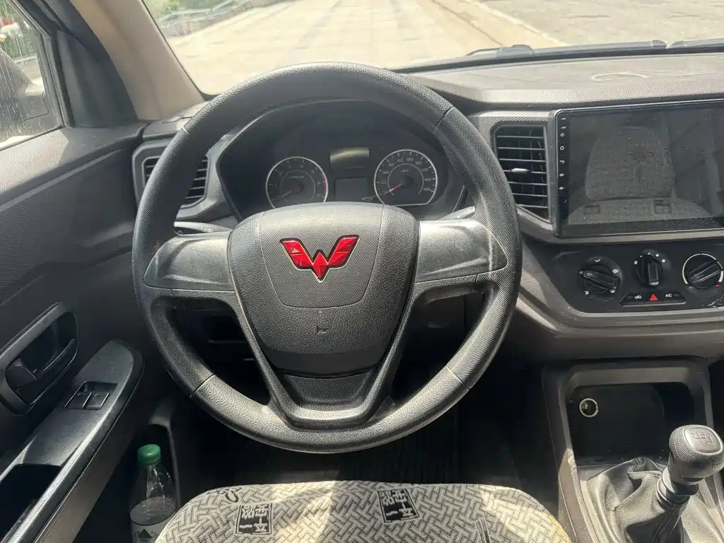 Wuling Hongguang V — миниатюра 8