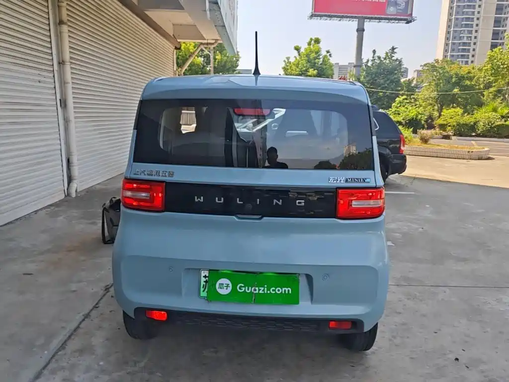 Wuling MINIEV — миниатюра 6