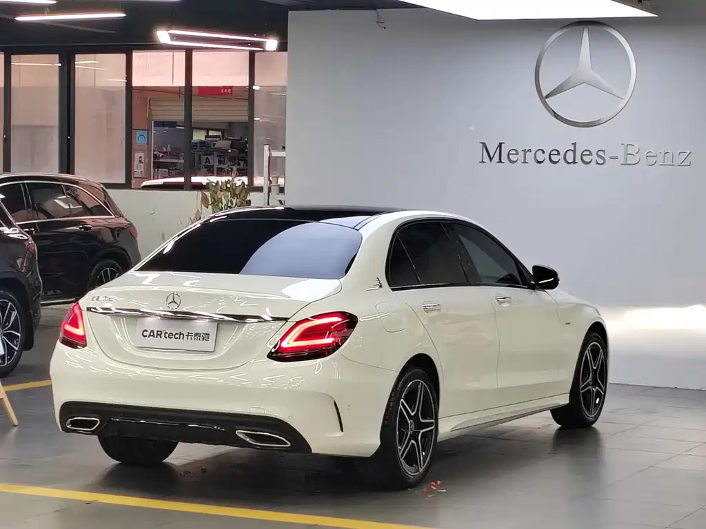 Mercedes-Benz C-Class — миниатюра 9