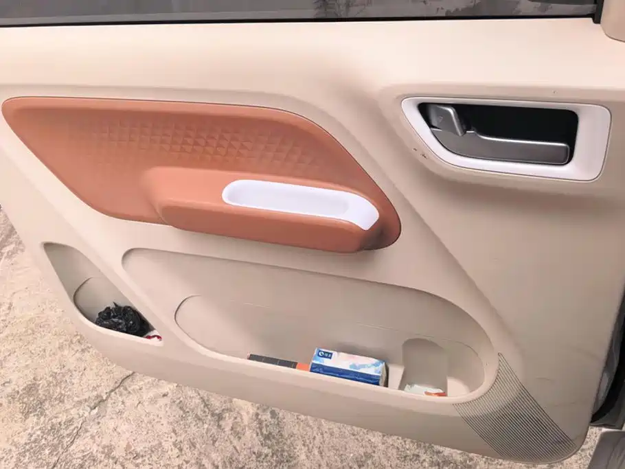 Wuling MINIEV — миниатюра 7