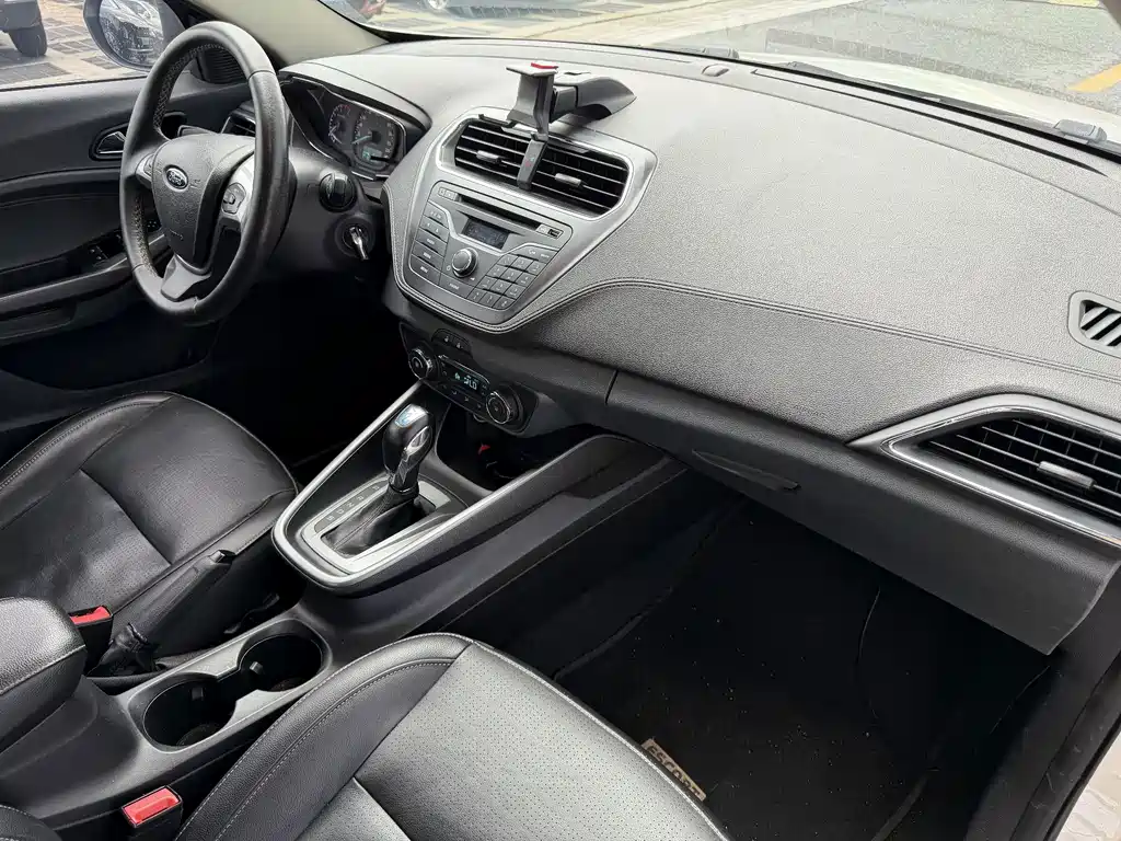 Ford Escort — миниатюра 7