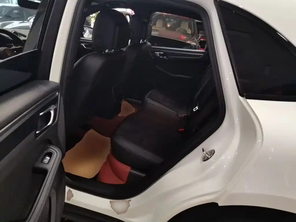 Porsche Macan — миниатюра 17