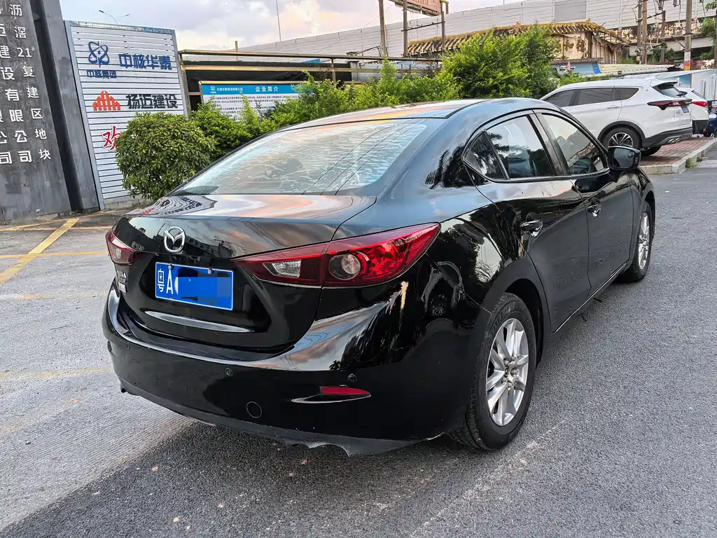 Mazda Mazda3 3 2016 1.5L AT Comfort