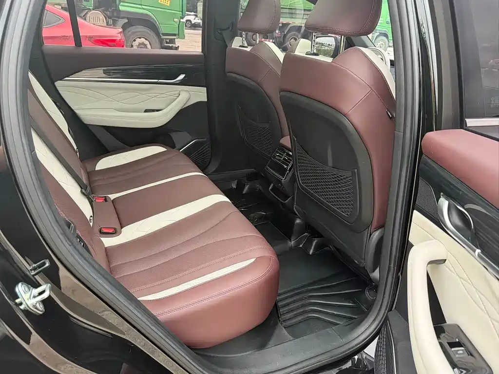 Geely Xingyue L — миниатюра 3