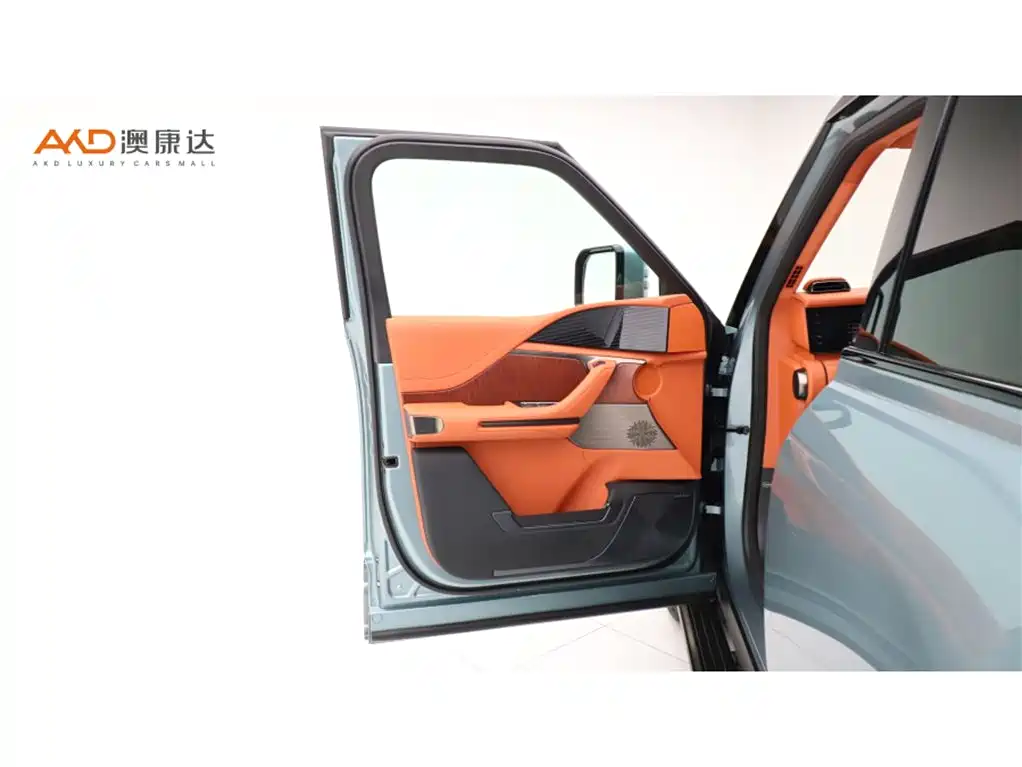 Yangwang Yangwang U8 — миниатюра 10