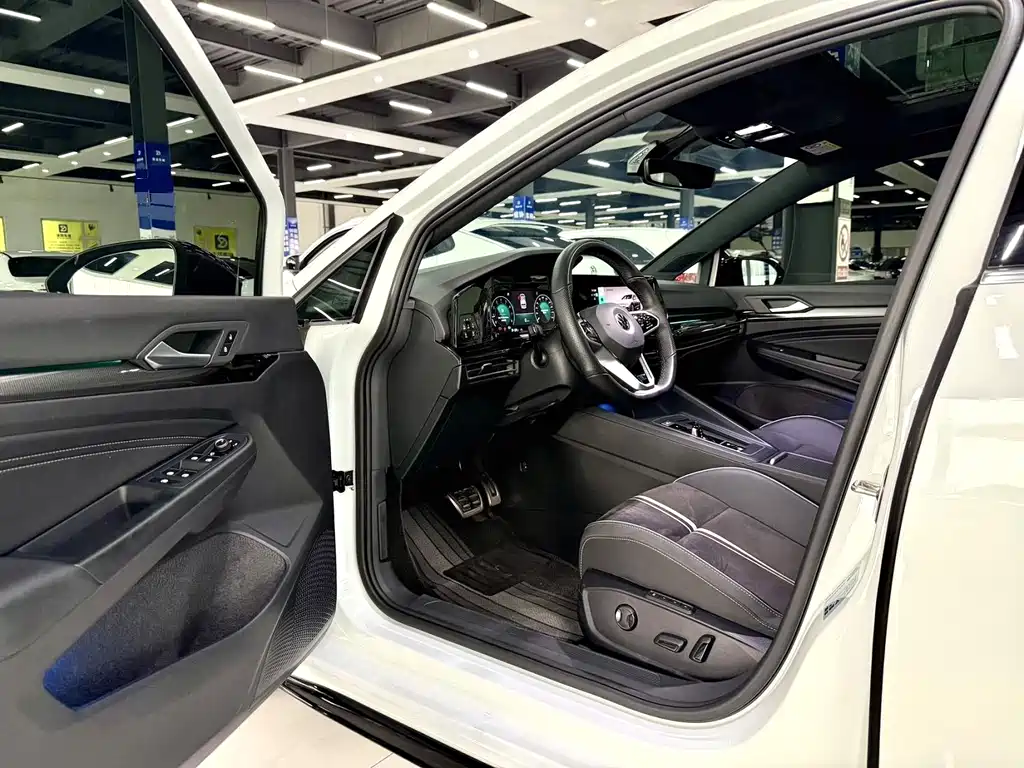 Volkswagen Golf — миниатюра 4