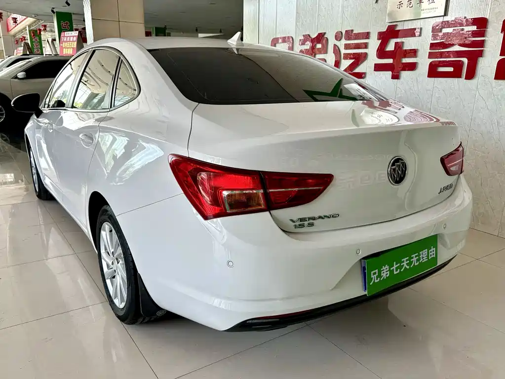 Buick Verano — миниатюра 9