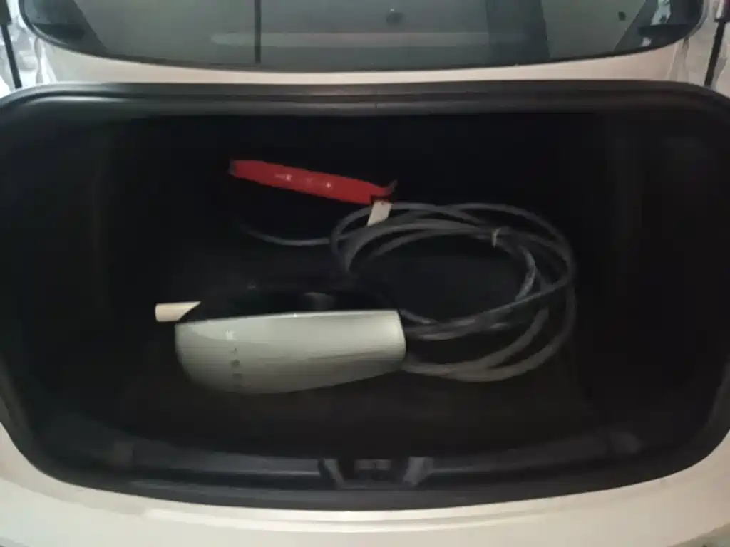 Tesla Model 3 — миниатюра 19