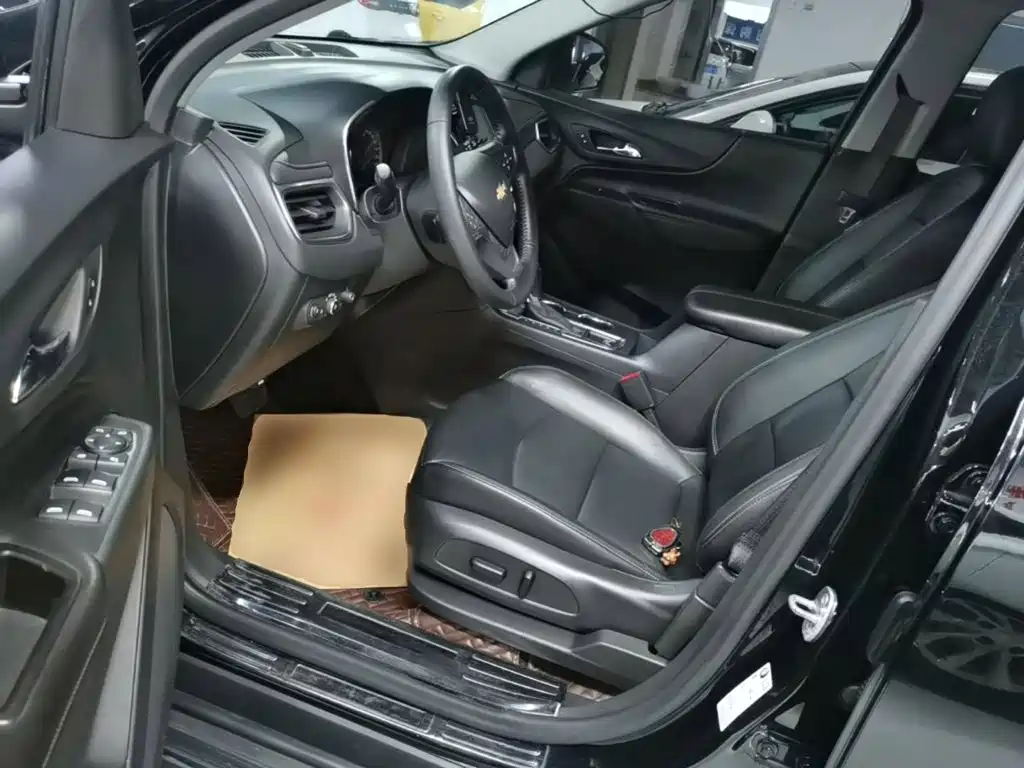 Chevrolet Equinox — миниатюра 16