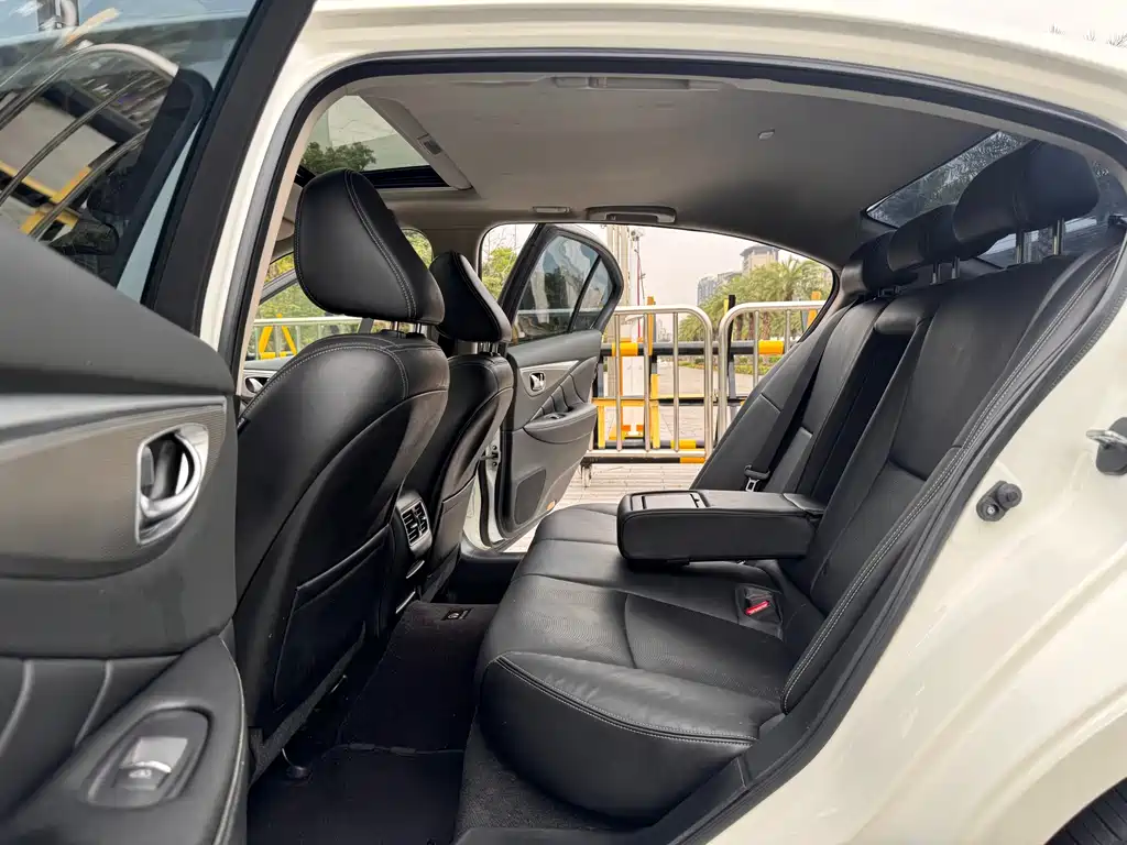 Infiniti Q50L — миниатюра 7