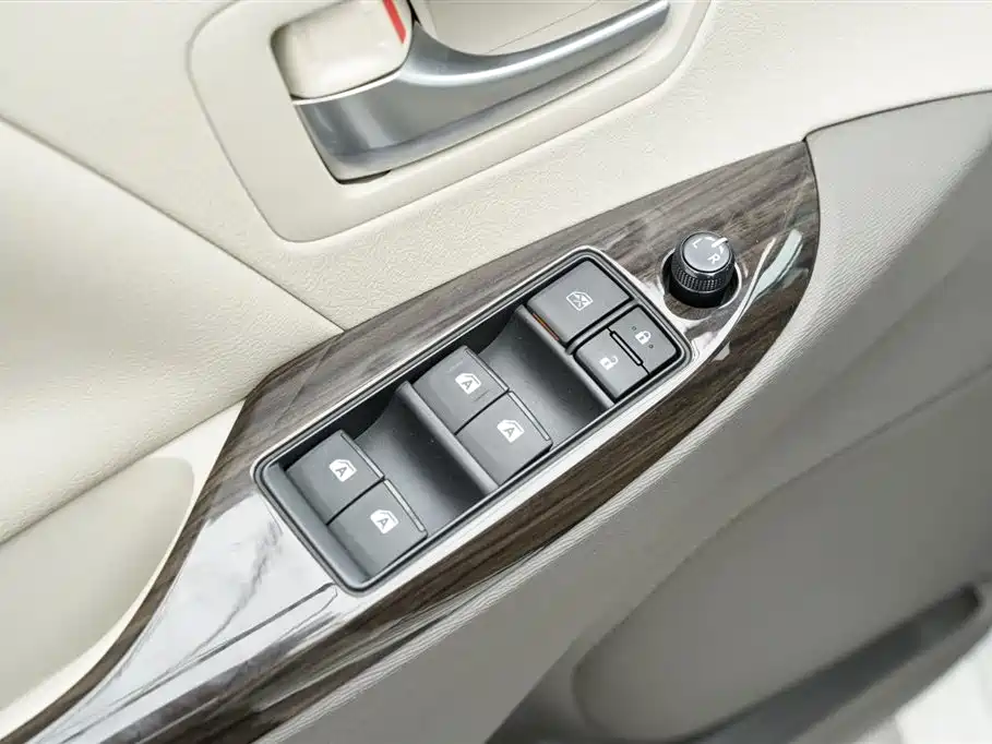 Toyota Sienna 2015 3.5L L