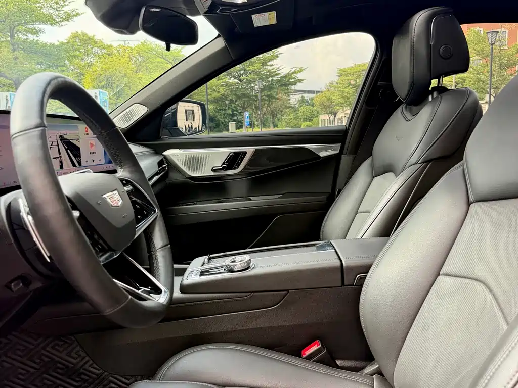 Cadillac CT6 — миниатюра 10