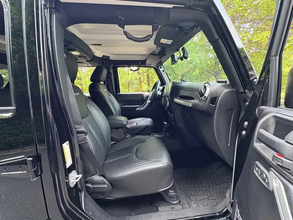 Jeep Wrangler — миниатюра 9