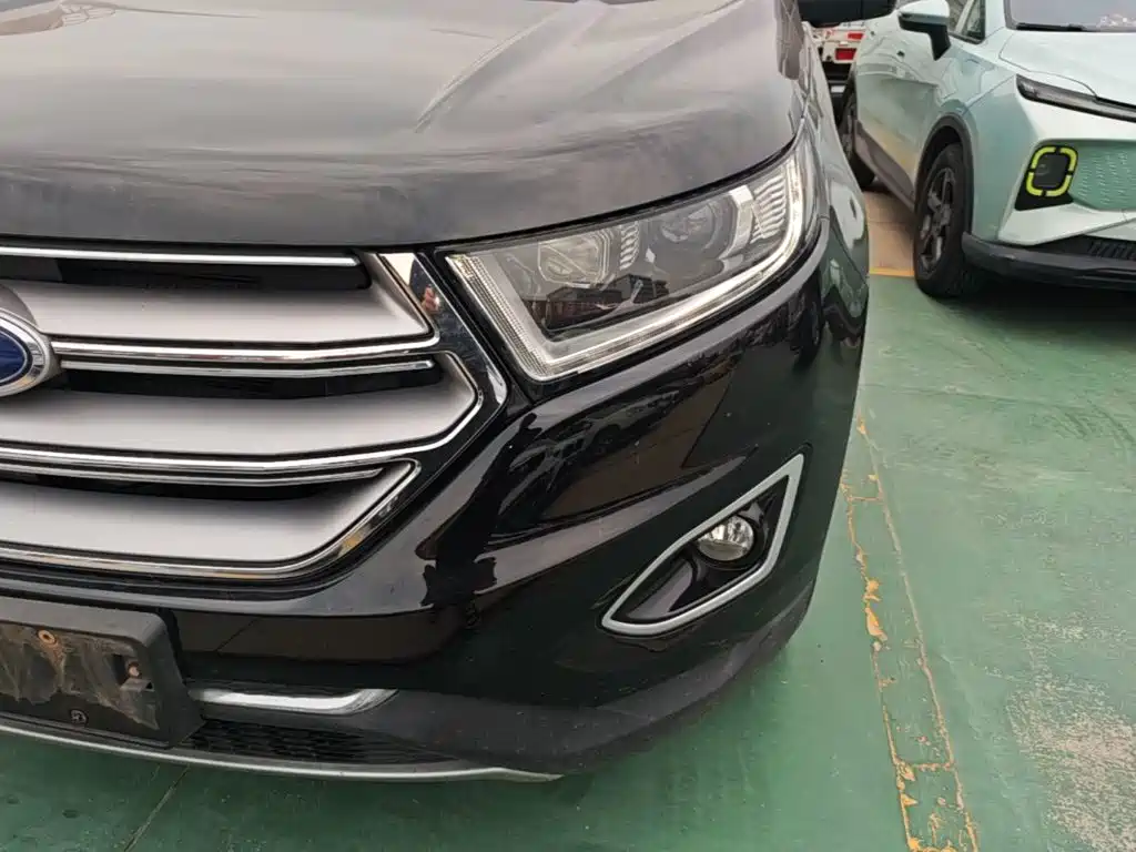 Ford Edge — миниатюра 24