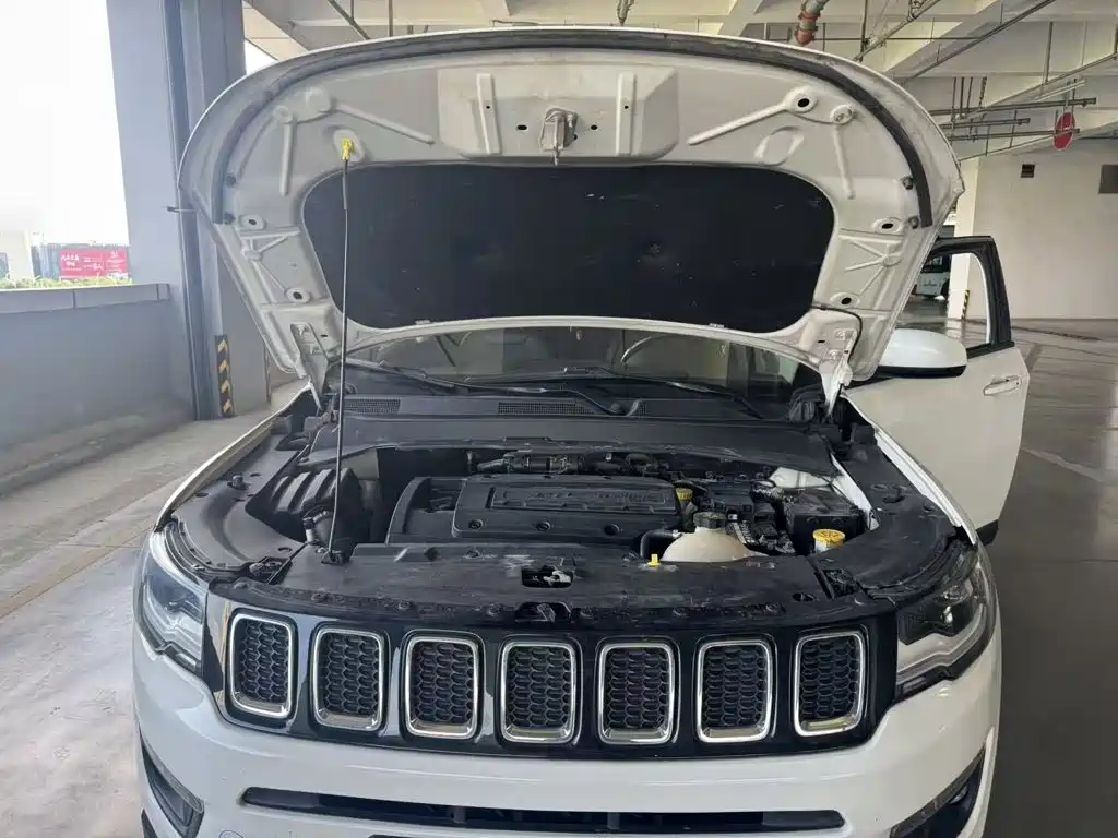 Jeep Compass — миниатюра 11