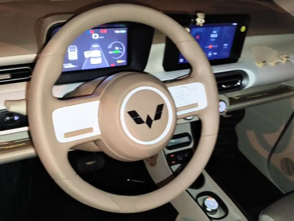 Wuling MINIEV — миниатюра 7