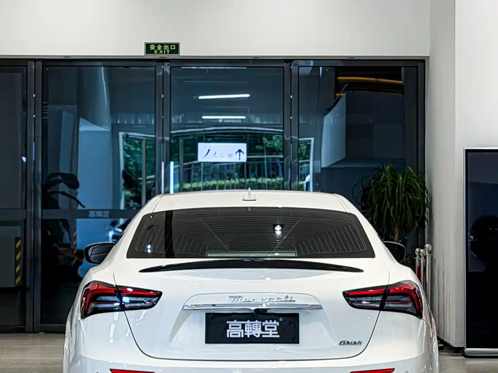 Maserati Ghibli — миниатюра 18