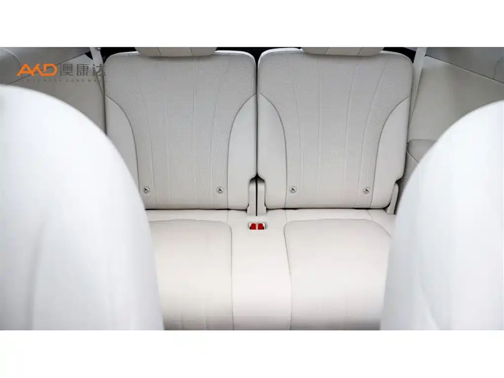 AITO ASK THE WORLD M8