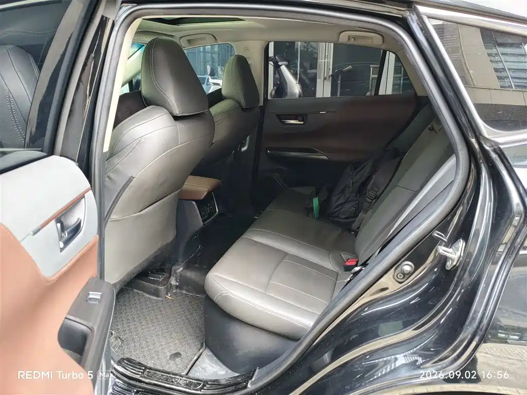 Toyota Harrier — миниатюра 7