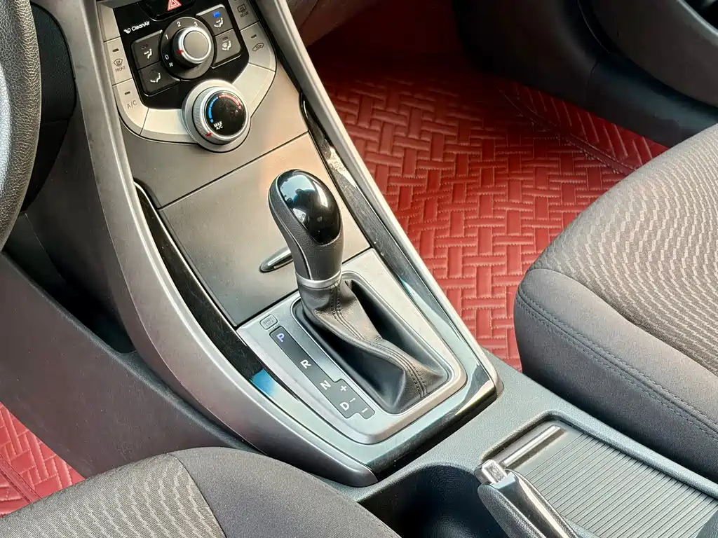 Hyundai Elantra Langdong — миниатюра 21