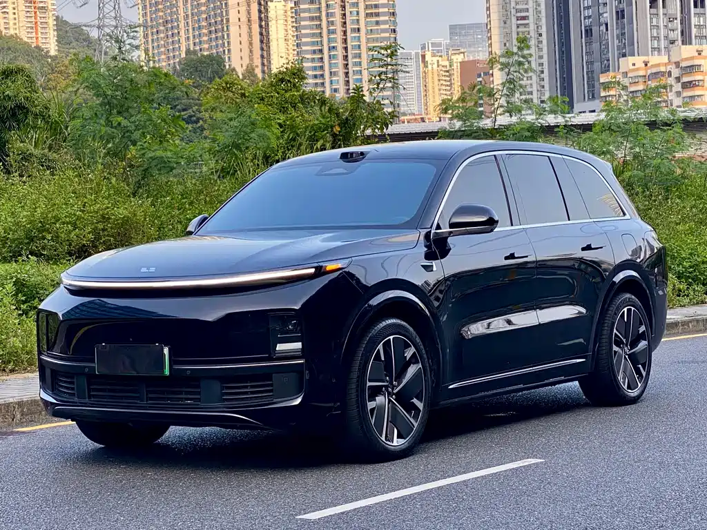 Li Auto L8